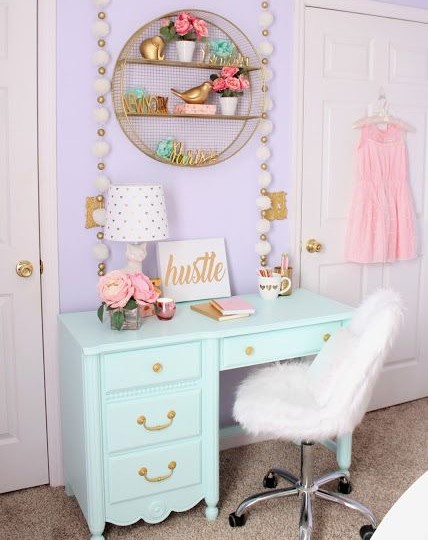 girls bedroom desk